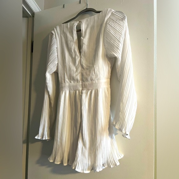 Lulus white pleated dress - Picture 2 of 2